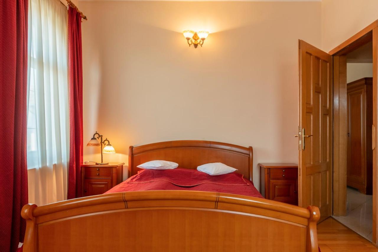 Hotel Denis Daneş エクステリア 写真