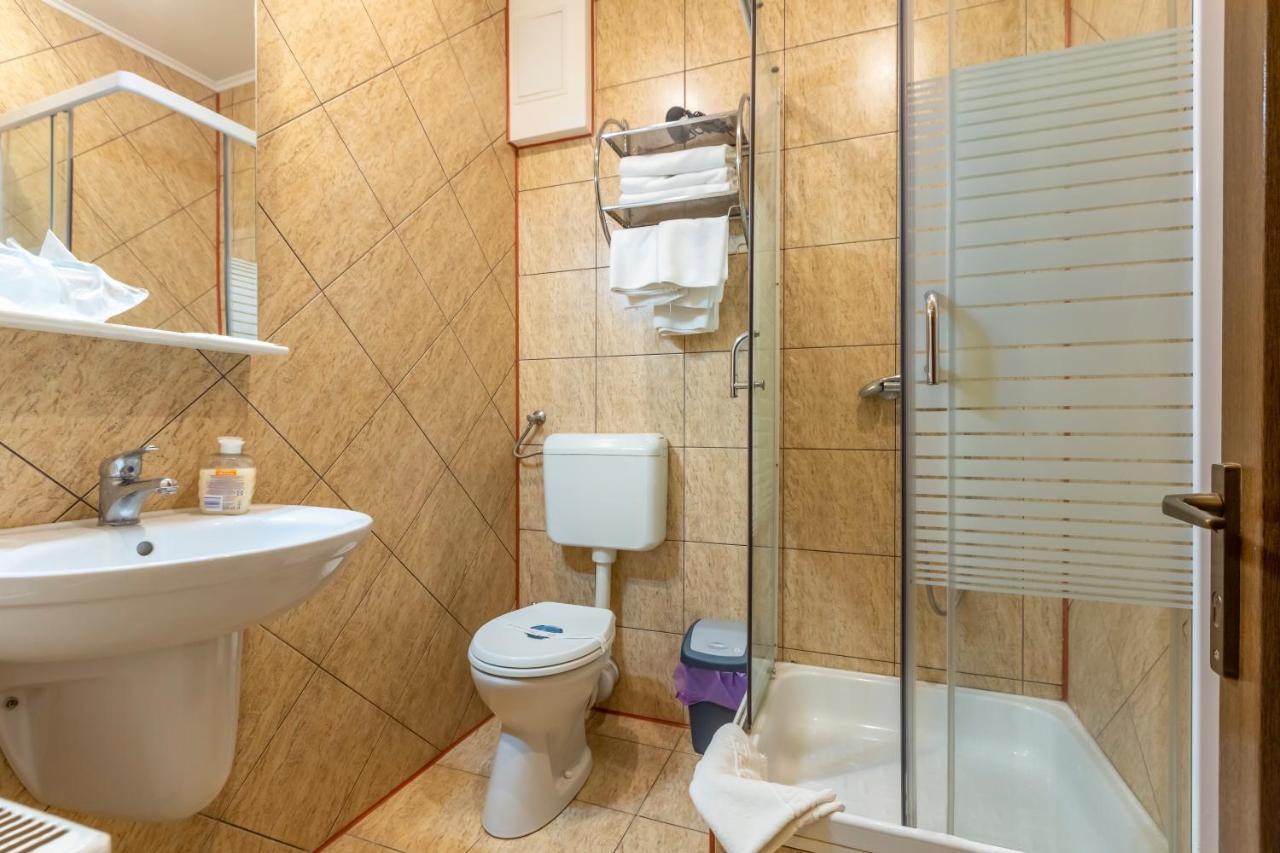 Hotel Denis Daneş エクステリア 写真