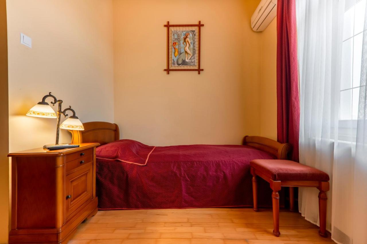 Hotel Denis Daneş エクステリア 写真